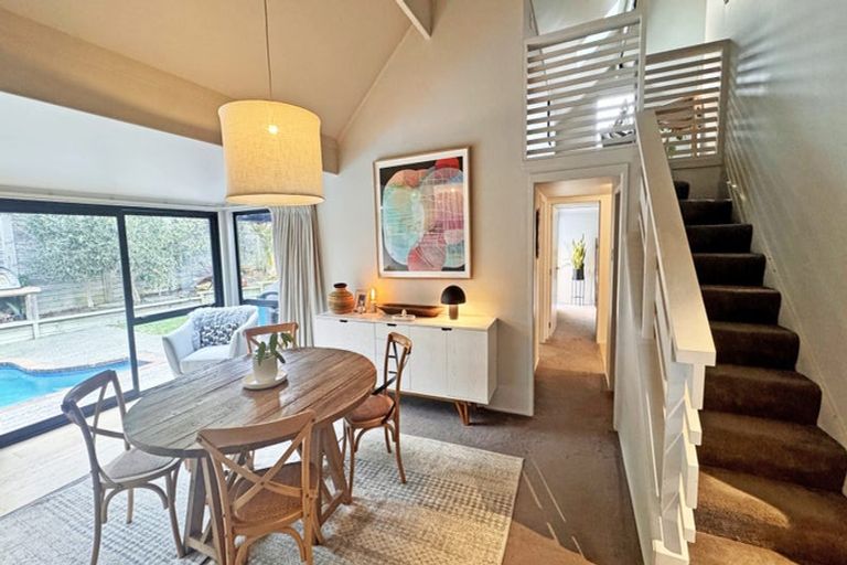 Photo of property in 15 Harper Street, Chatswood, Auckland, 0626