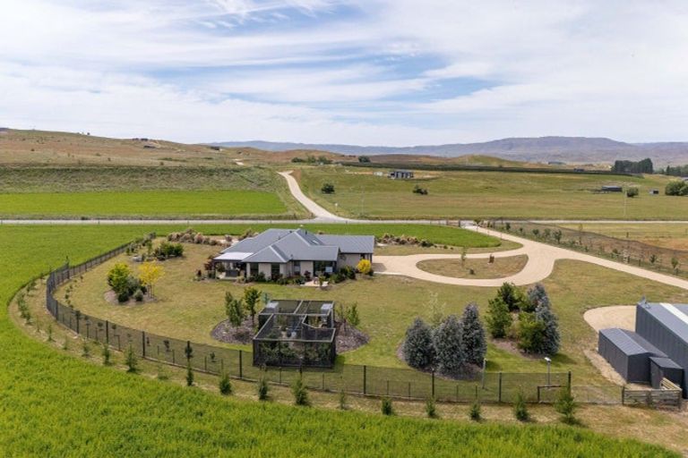 Photo of property in 57 Golden Road, Springvale, Alexandra, 9393