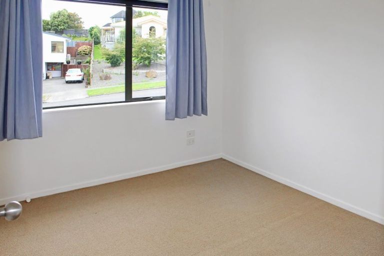 Photo of property in 8 Ruapehu Drive, Fitzherbert, Palmerston North, 4410