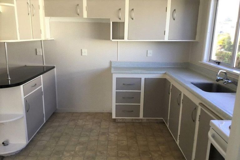 Photo of property in 90 Mangorei Road, Strandon, New Plymouth, 4312