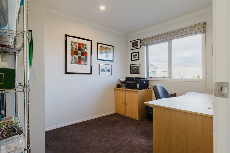 Photo of property in 21 Chamberlain Road, Masterton, 5888