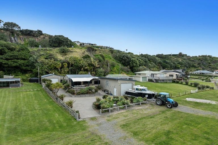 Photo of property in 21 Orete Point Road, Waihau Bay, Te Kaha, 3199