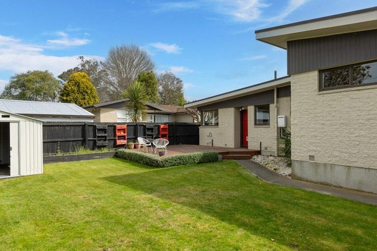 Photo of property in 48 Glenharrow Avenue, Avonhead, Christchurch, 8042