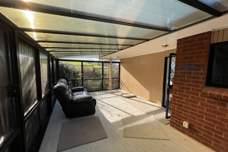 Photo of property in 11a Orewa Heights Crescent, Orewa, 0931