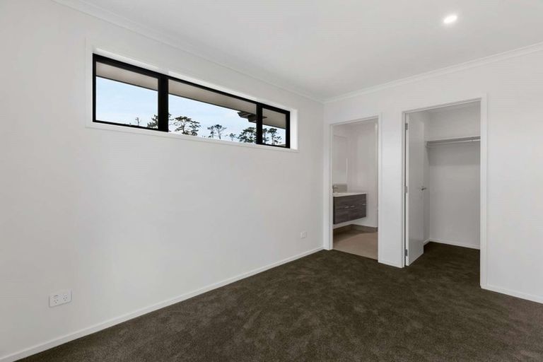 Photo of property in 11 Minerva Avenue, Helensville, 0800