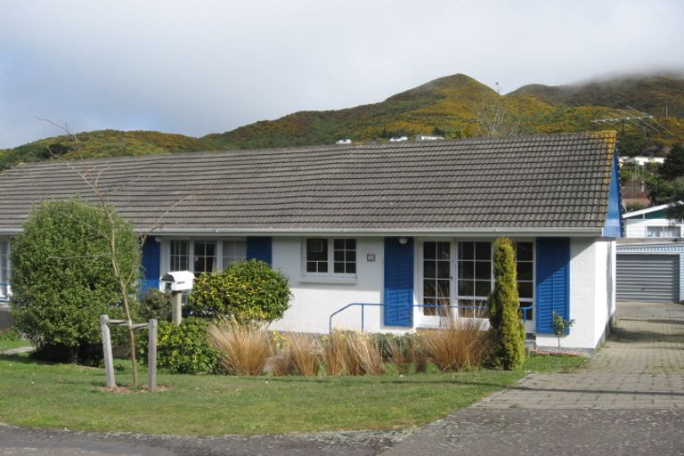 Photo of property in 5a Thurleigh Grove, Karori, Wellington, 6012