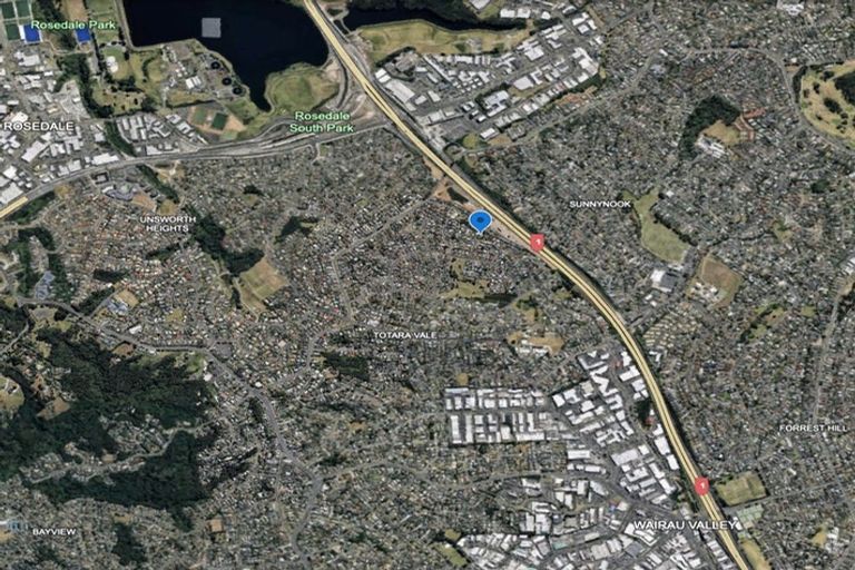 Photo of property in 15 Atlantis Place, Totara Vale, Auckland, 0629