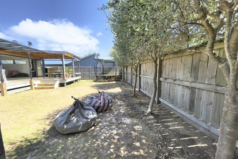 Photo of property in 112a Kiwi Road, Whangamata, 3620