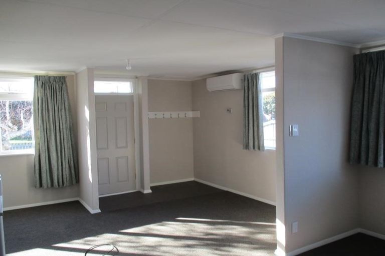Photo of property in 22 Temuera Street, Otaki, 5512