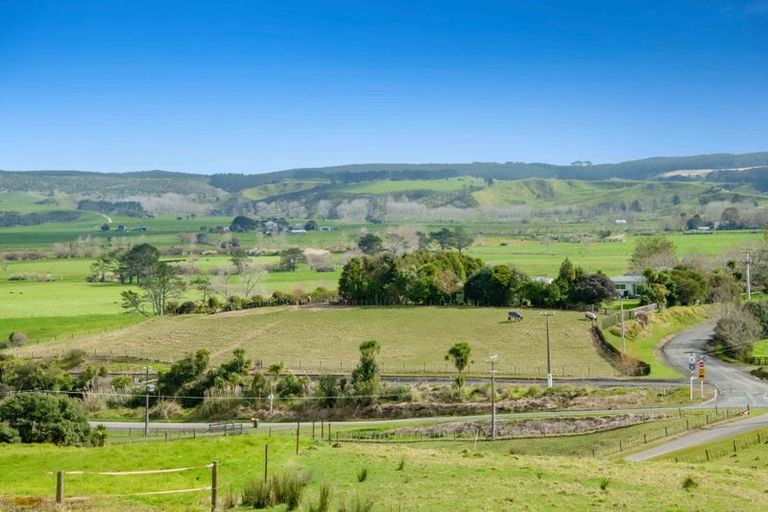 Photo of property in 95 Mangakura Road, Helensville, 0800