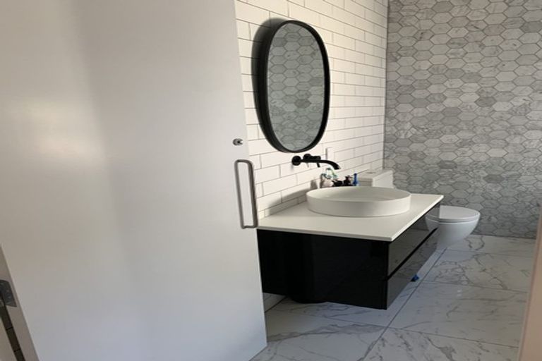 Photo of property in 16 Burnham Street, Seatoun, Wellington, 6022