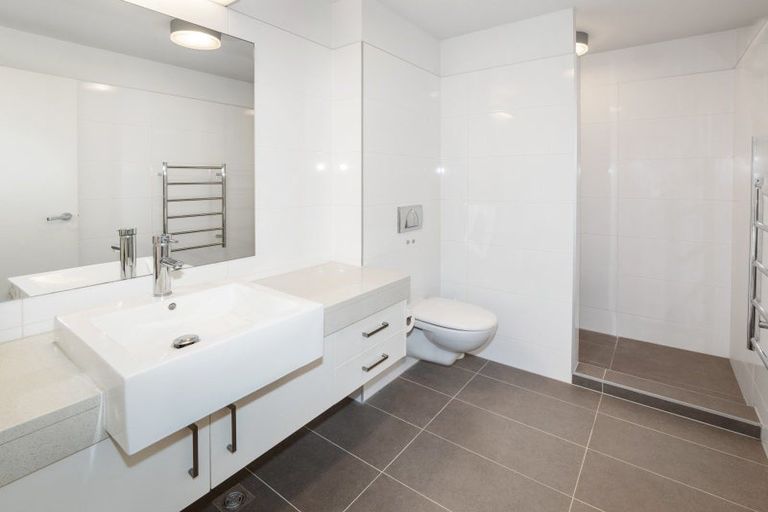 Photo of property in 13/48 Marine Parade, Mount Maunganui, 3116
