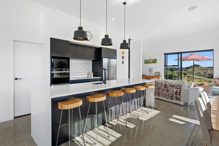 Photo of property in 9 Kristin Place, Manakau, Levin, 5573