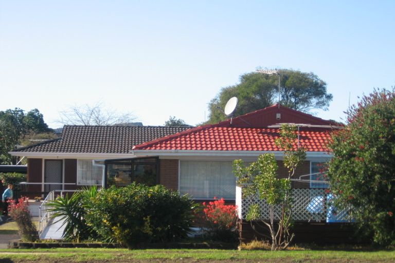 Photo of property in 2/418 Great South Road, Opaheke, Papakura, 2113