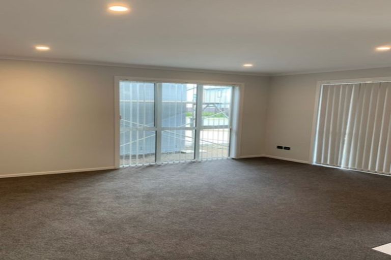 Photo of property in 5 Wairepo Street, Takanini, 2112