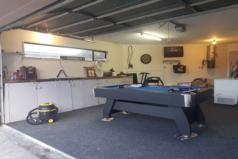 Photo of property in 55 Lowry Avenue, Redwood, Christchurch, 8051
