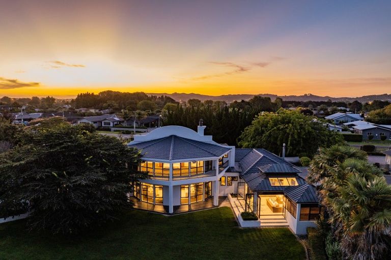 Photo of property in 36 Napier Street, Jervoistown, Napier, 4112