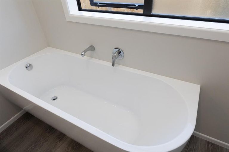 Photo of property in 10 Oldfield Lane, Marton, 4710