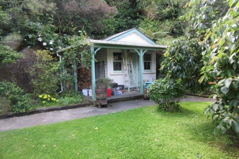 Photo of property in 48 Ferry Street, Seatoun, Wellington, 6022