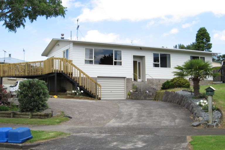 Photo of property in 8 Laurelwood Avenue, Pukekohe, 2120