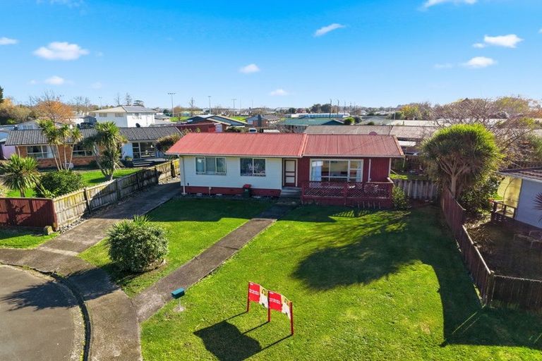 Photo of property in 8 Marion Place, Deanwell, Hamilton, 3206