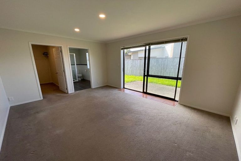 Photo of property in 63 Pyle Road West, One Tree Point, 0118