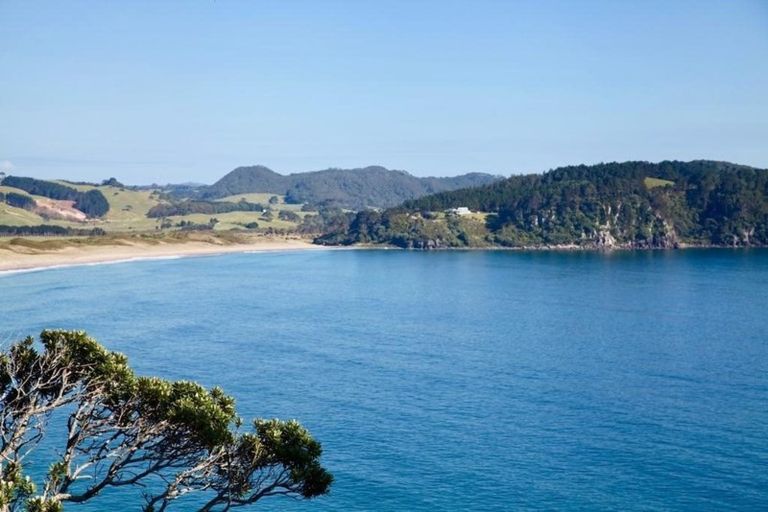 Photo of property in 77 Radar Road, Hot Water Beach, Whitianga, 3591