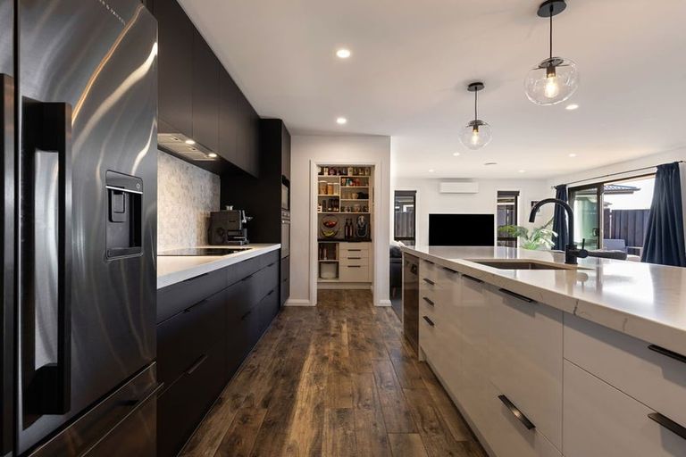 Photo of property in 40 Freedom Drive, Kelvin Grove, Palmerston North, 4414