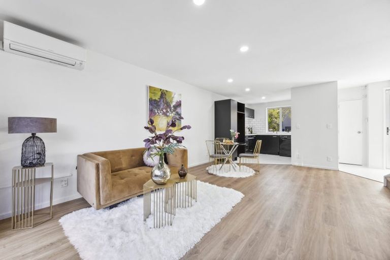 Photo of property in 67 Albionvale Road, Glen Eden, Auckland, 0602