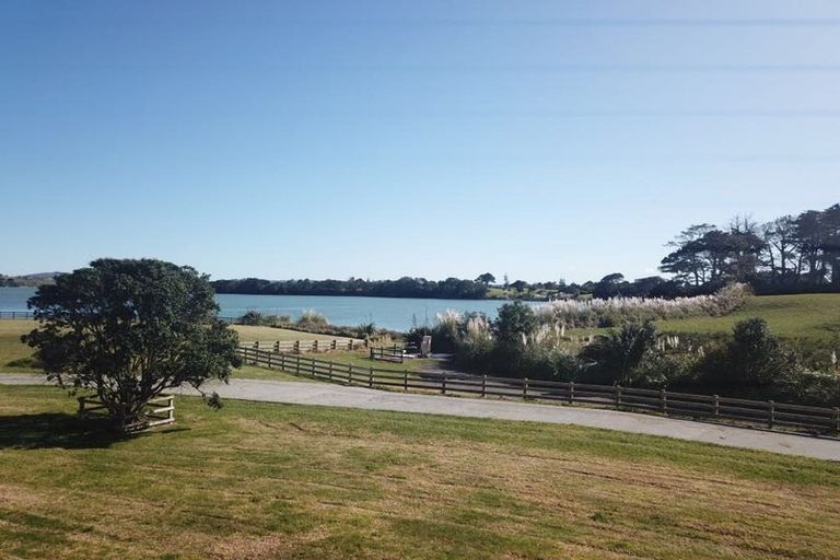 Photo of property in 17 Goble Road, Clarks Beach, 2679