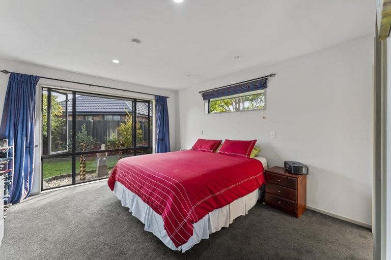 Photo of property in 5 Hideaway Gate, Parklands, Christchurch, 8083