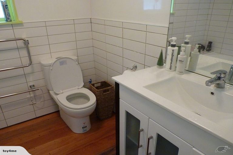 Photo of property in 12 Terawhiti Terrace, Karori, Wellington, 6012