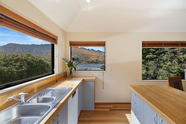 Photo of property in 37 Larch Hill Place, Queenstown, 9300