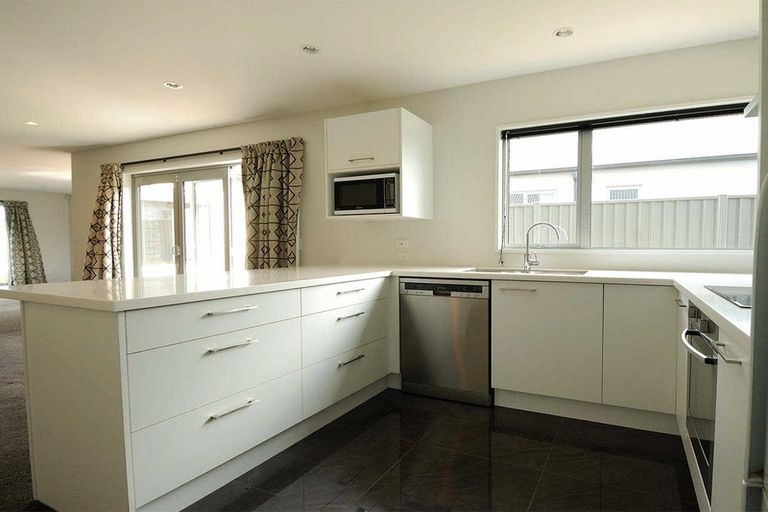 Photo of property in 44 Papawai Drive, Rangiora, 7400