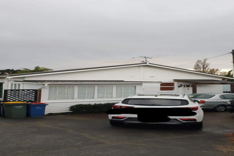 Photo of property in 2/22 Clayburn Road, Glen Eden, Auckland, 0602