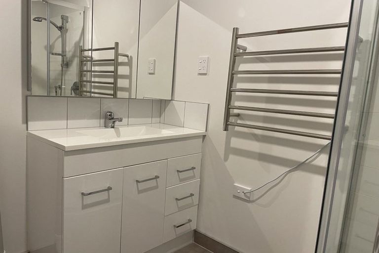 Photo of property in 204/28c Eileen Newey Place, Henderson, Auckland, 0612