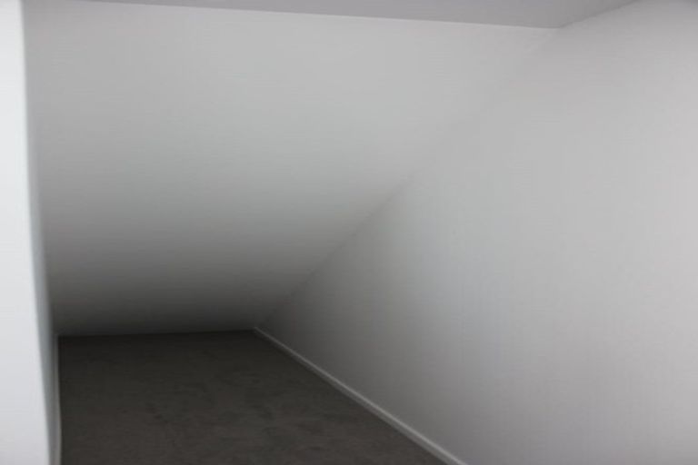 Photo of property in 15/62u Spenmoor Street, Newlands, Wellington, 6037