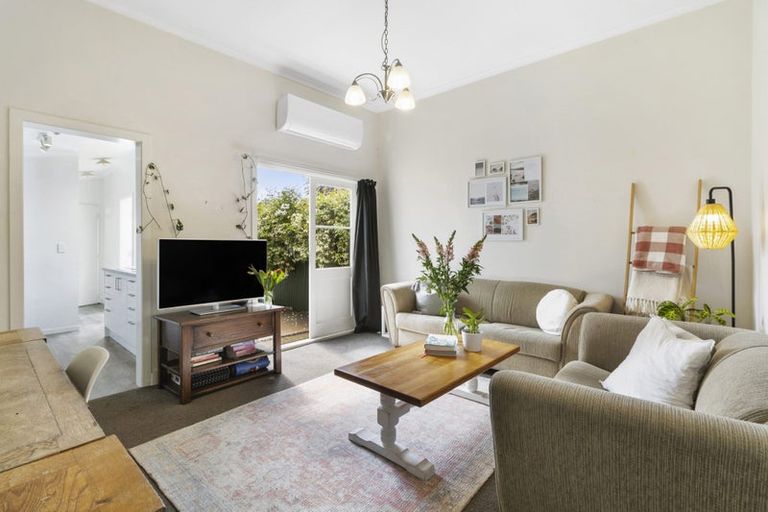 Photo of property in 34 Drummond Street, Mount Cook, Wellington, 6021