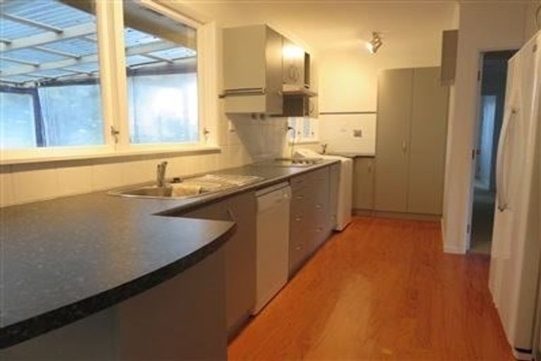 Photo of property in 6 Rosalind Road, Glenfield, Auckland, 0629