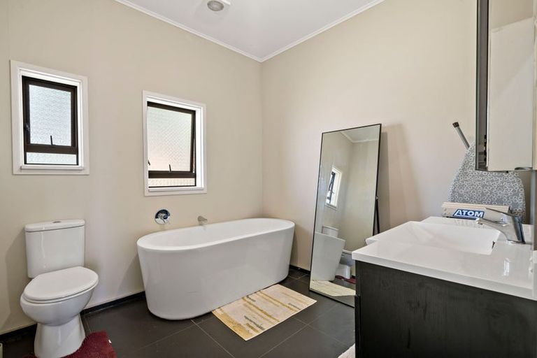 Photo of property in 25 Fairview Road, Papatoetoe, Auckland, 2025