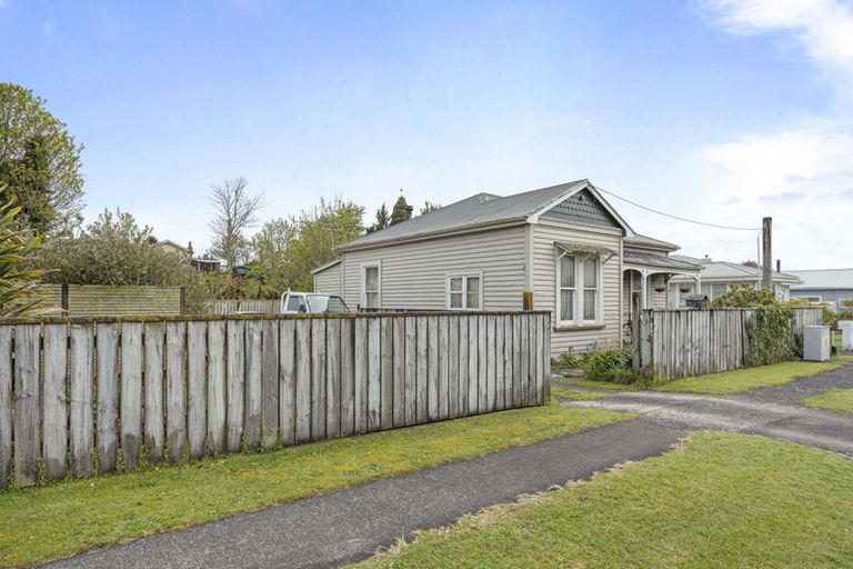 Photo of property in 22 Seyton Street, Stratford, 4332