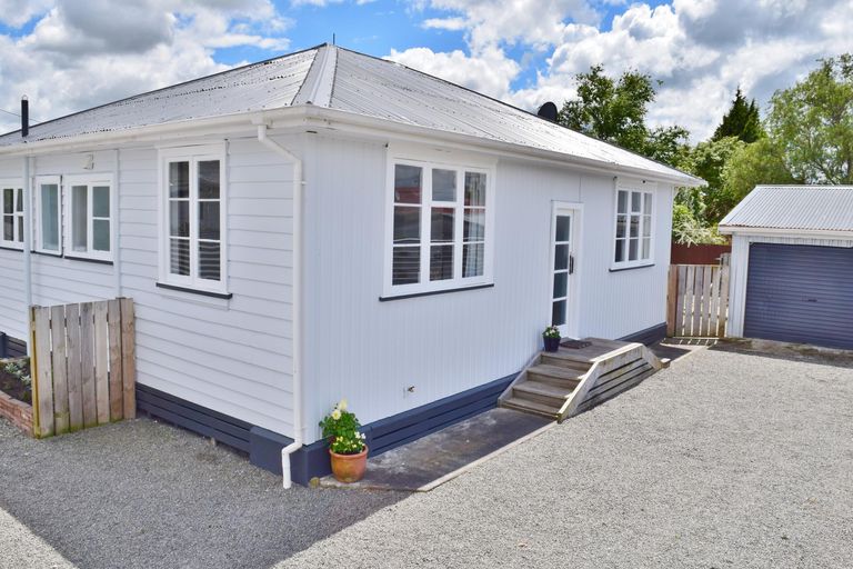 Photo of property in 7b Johnstone Street, Masterton, 5810