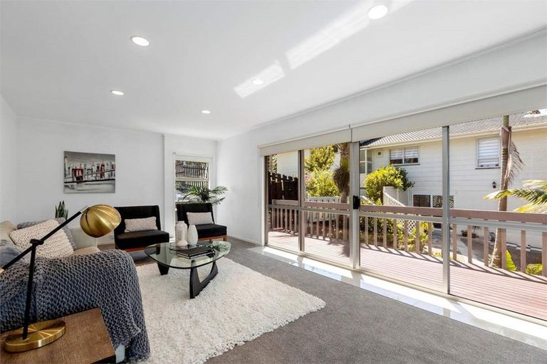 Photo of property in 5 Freya Place, Torbay, Auckland, 0630