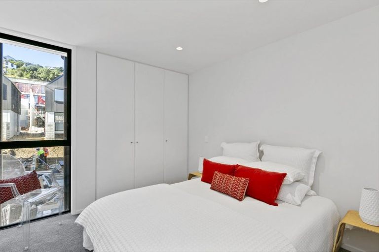 Photo of property in 83 Melbourne Road, Island Bay, Wellington, 6023
