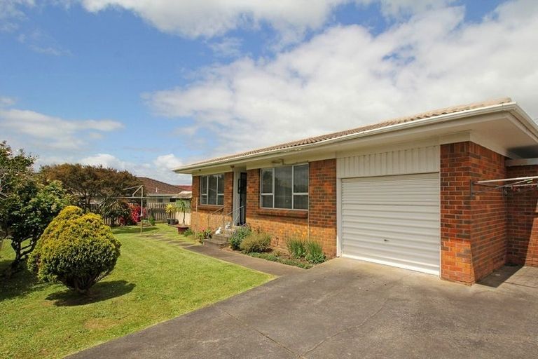 Photo of property in 1/10 Hillcrest Road, Papatoetoe, Auckland, 2025