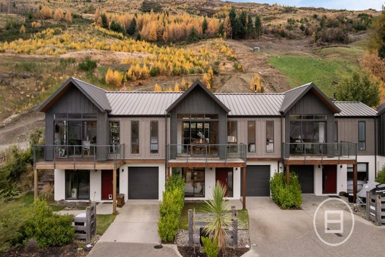 Photo of property in 3 Phoenix Lane, Arthurs Point, Queenstown, 9371