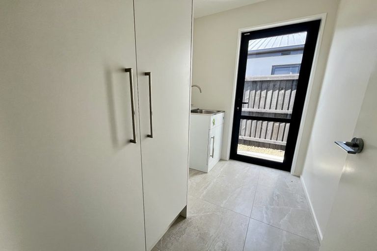 Photo of property in 1 Comer Street, Halswell, Christchurch, 8025