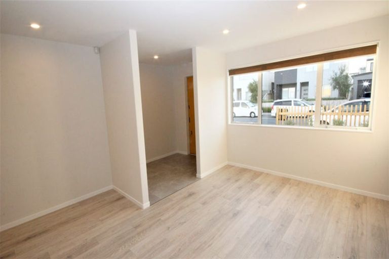 Photo of property in 7 Myland Drive, Hobsonville, Auckland, 0616