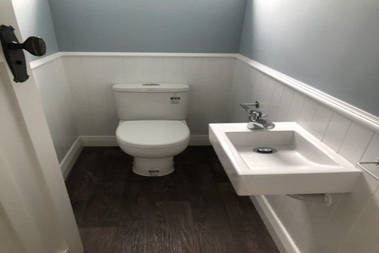 Photo of property in 40 Awaroa Road, Helensville, 0800