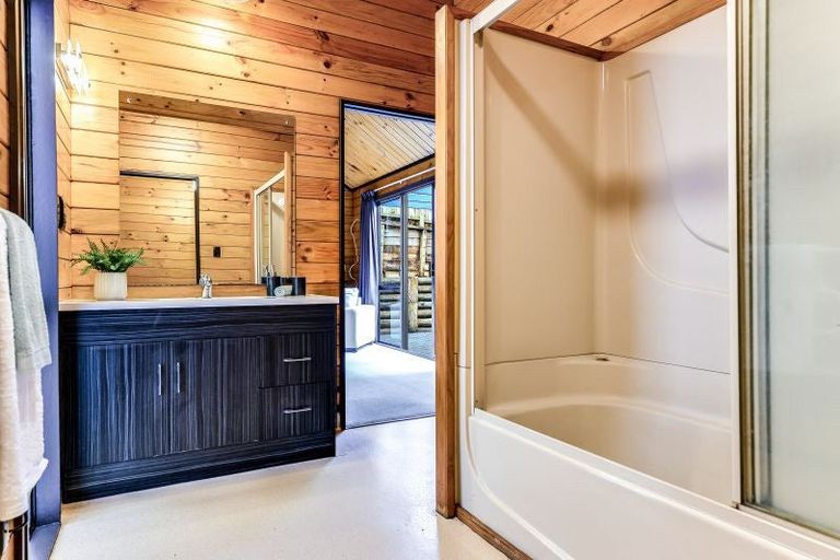 Photo of property in 136 Dinsdale Road, Dinsdale, Hamilton, 3204